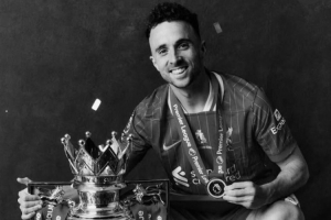 切尔西中卫维加悼念国家队友若塔：无言以对，愿你安息