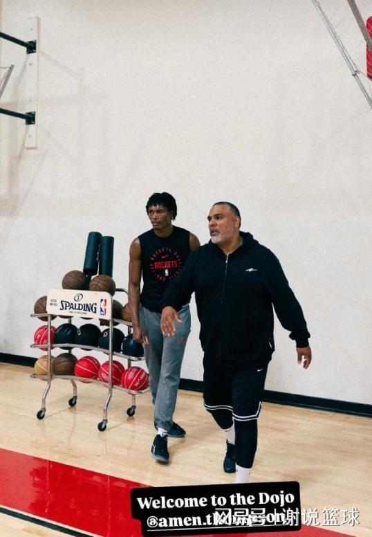 火箭三喜临门，替补中锋正式续约，外线核心知耻后勇埋头苦练