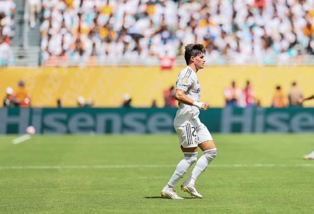 皇马进4强！43岁龙哥握拳庆祝：4次变阵 激活3人 大师级指挥