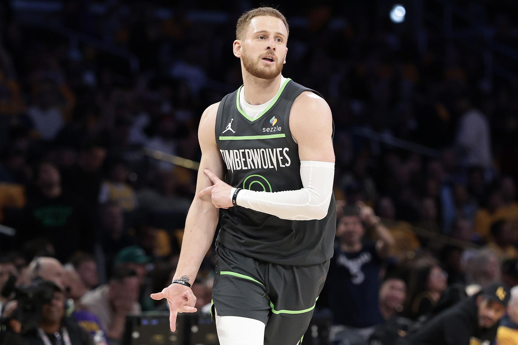 bob半岛体育官网-虽森林狼并未阻止 迪文岑佐仍因担心伤病放弃为意大利出战欧锦赛