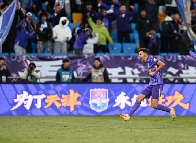 1745155643935049892.jpeg bob半岛体育-【中超】哈达斯点射卢卡斯失点 津门虎2比0战胜浙江