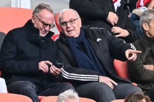 bob半岛体育官网-记者：找到合适接班人之前赫内斯不会放权，他和埃贝尔渐行渐远