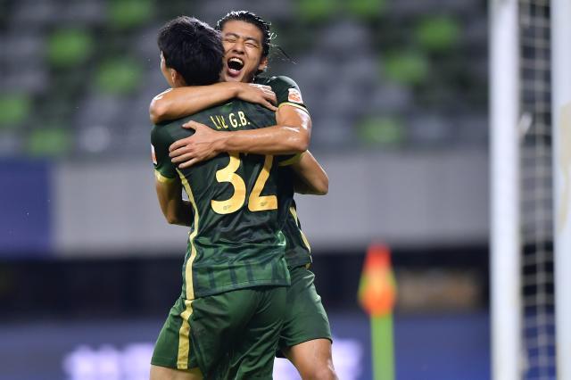 【中超】张玉宁2球杜加利奇扳平 10人梅州2比2国安