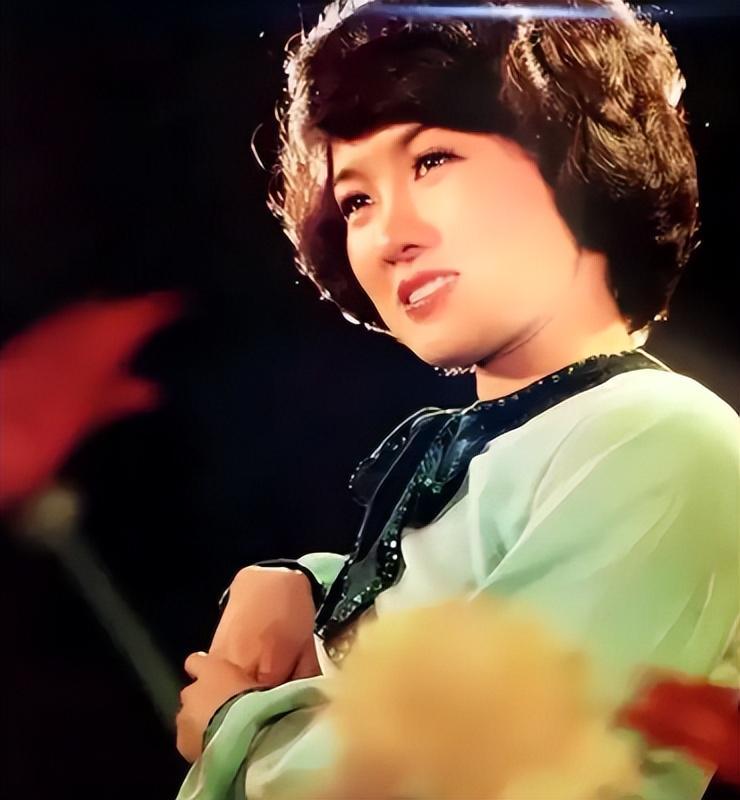 bob半岛体育官网-事业巅峰远赴美国，被老外“玩腻”后晚年回国，如今变成了这样！