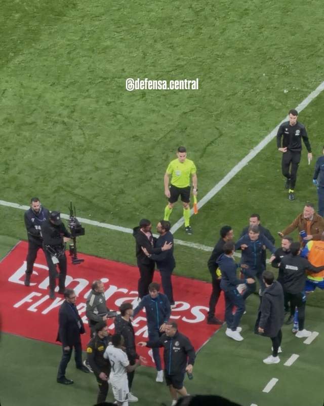 bob半岛体育-近7年来第一次连败!皇马主场0-1爆冷负赫塔费,落后巴萨达4分