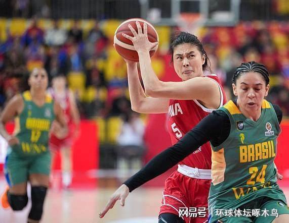 bob半岛体育官网-王思雨21分3篮板 中国女篮74-69击败巴西 刘禹彤12分