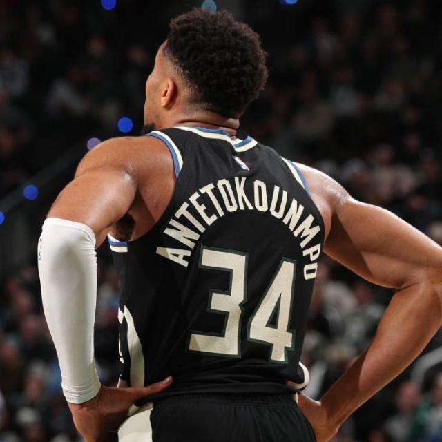 bob半岛体育平台-【观察】截止日晃点所有人 雄鹿和字母哥在等什么？