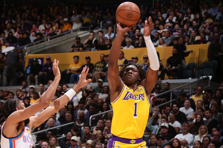 个人能力相当不错！湖人侧翼新秀身上还有不小的潜力可以挖掘？