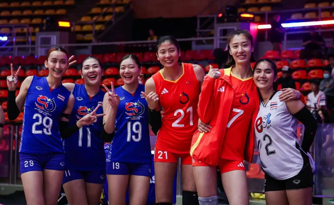 bob半岛体育-无缘集训，女排离队8人曝光，3接应+4主攻+1副攻，朱婷在列|中国女排|赵勇|刁琳宇|王梦洁|联赛_新浪体育_新浪新闻